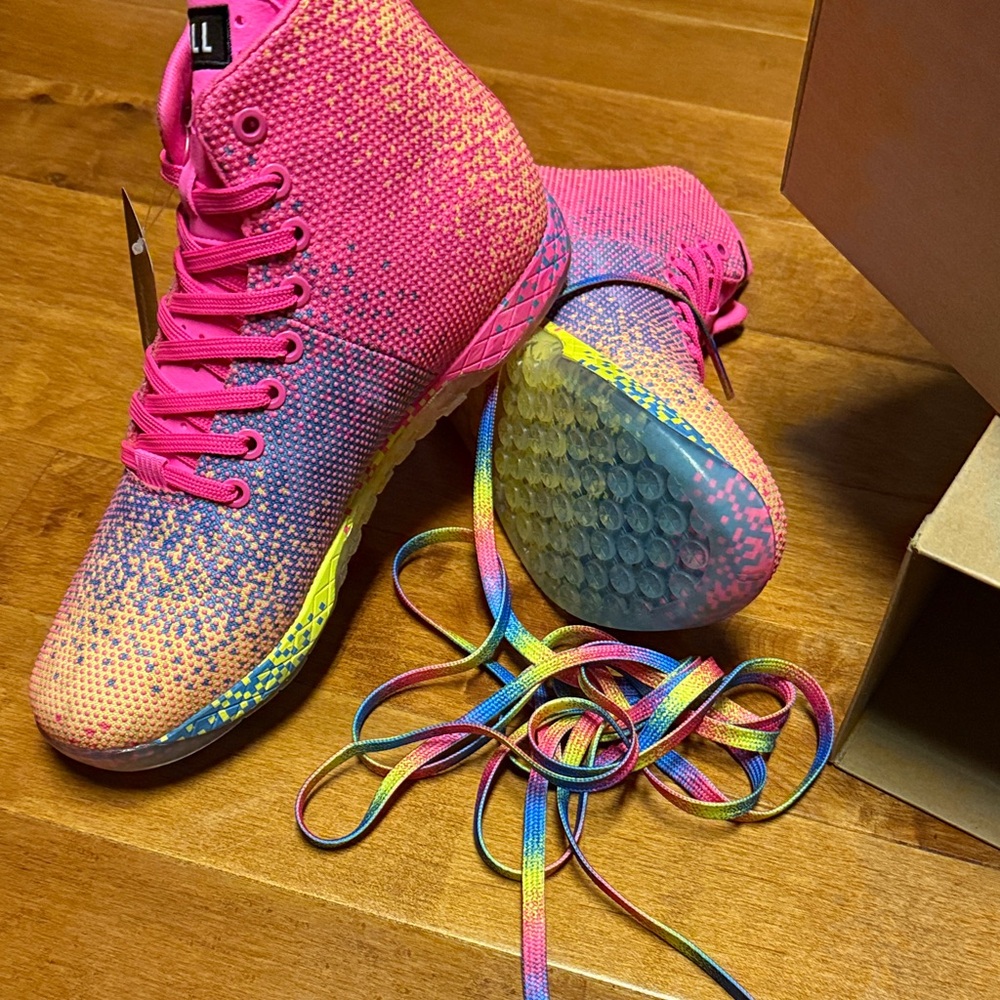 NOBULL Glitch High-Top Sneakers brand new size 9.5 women’s